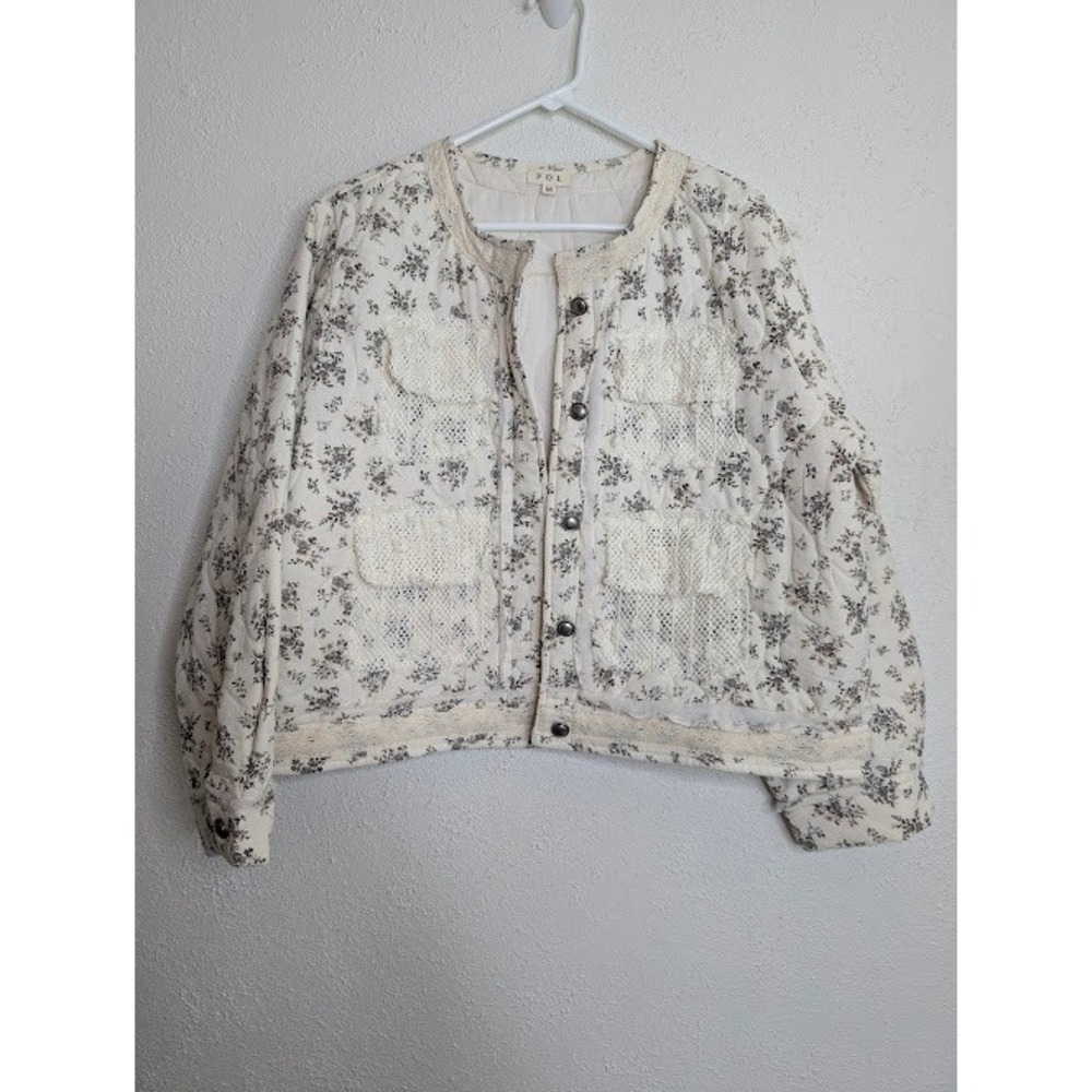 POL Women Quilted Floral Jacket Medium Cream Lace Trim Zip Coat Boho Cottage